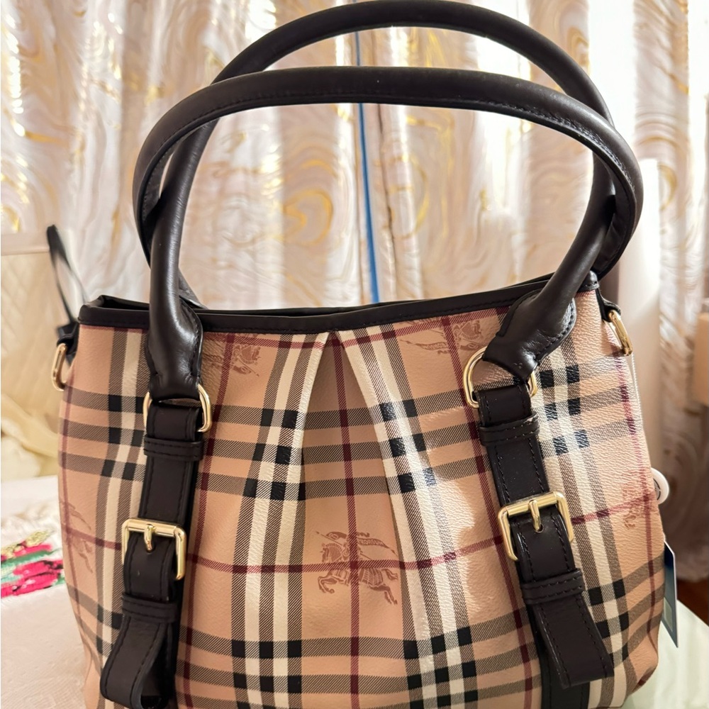 Authentic Burberry Nova Check 2 way shoulder crossbody bag NWOT